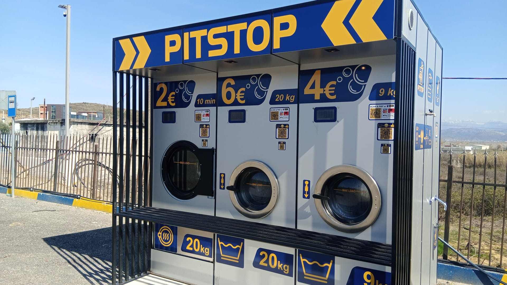 Pitstop kiosk from an angle