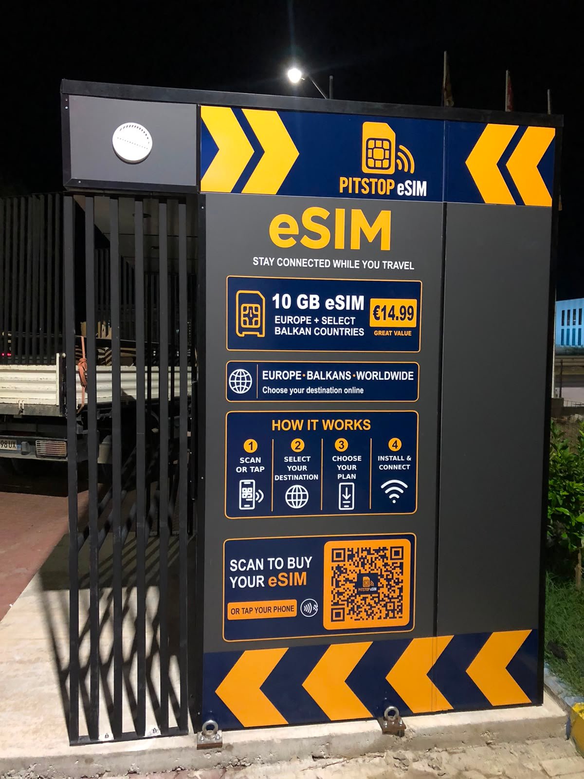 Pitstop eSIM information panel on the Kolonjë laundry kiosk
